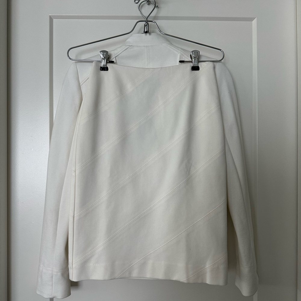 White House Black Market Elegant White skirt